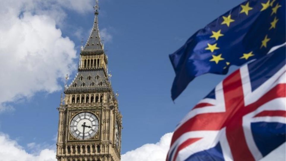Μπαρνιέ: «Η ΕΕ έτοιμη να διαπραγματευτεί μέχρι το τέλος του έτους για το Brexit»