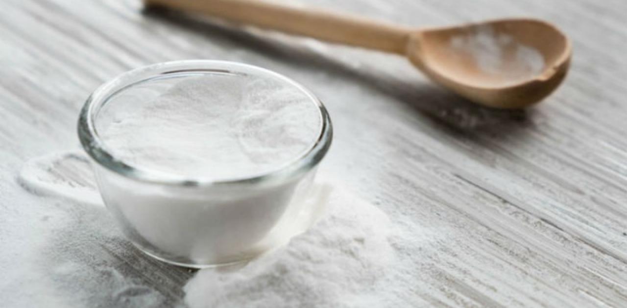 Μαγειρική σόδα για αδυνάτισμα: Όσα πρέπει να ξέρετε – Πώς να την πιείτε & τι να προσέχετε