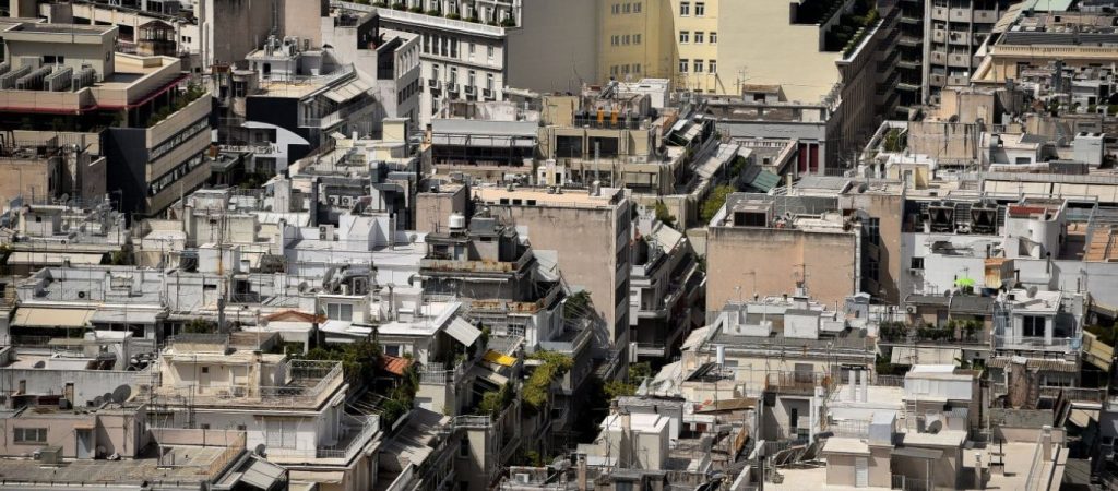 Κτηματαγορά: Ο κορωνοϊός «πάγωσε» τις μεταβιβάσεις ακινήτων – Στα επίπεδα του 2017 επέστρεψαν οι αγοραπωλησίες