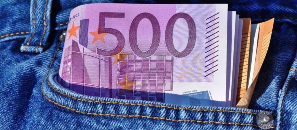 Επιστρεπτέα προκαταβολή: Συζητήσεις για «κούρεμα» κατά 50% στα κρατικά δάνεια των τριών πρώτων κύκλων