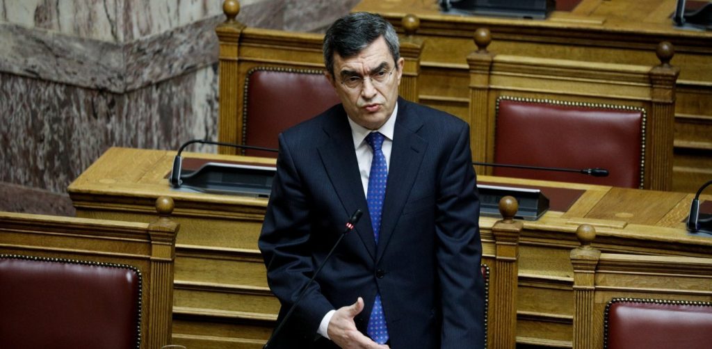 Πάλι καλά που δεν χρεώνεται το 13033: Μήνυμα και κατά την επιστροφή από το Ρεβεγιόν – Δεν ξεφεύγει κανείς