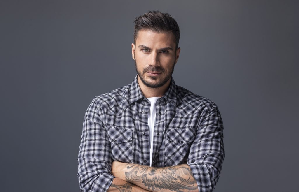 Ο Άκης Πετρετζίκης «τρόλαρε» το MasterChef και το Twitter «τρελάθηκε» – «Είσαι ο νικητής μας»