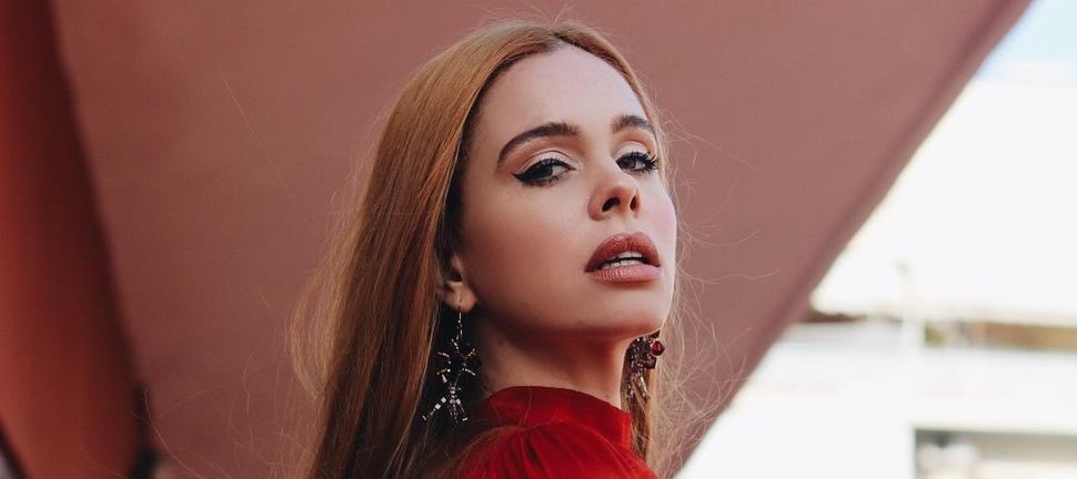 Ασημίνα Χαρίτου: Η εντυπωσιακή κοκκινομάλλα του GNTM ξέρει πως να τραβάει τα βλέμματα (φωτό)