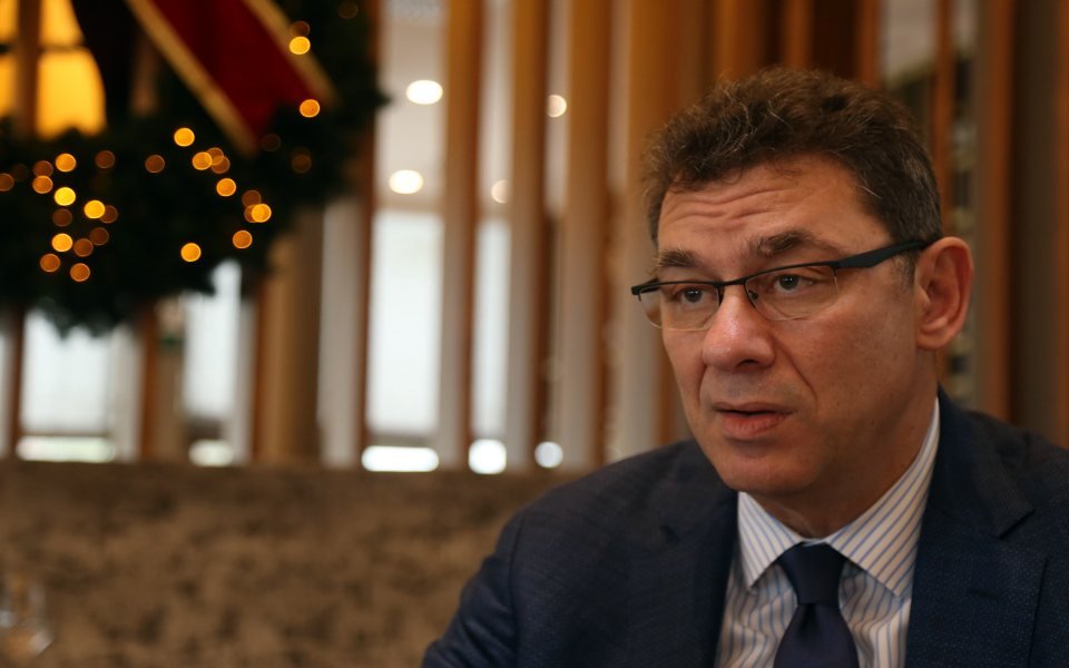 Α. Μπουρλά: «Μέχρι το τέλος Δεκεμβρίου θα φτάσουν στην Ελλάδα 100.000 εμβόλια»