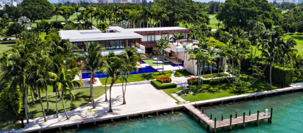 Indian Creek: Το πολυτελές ιδιωτικό νησί του Μαϊάμι με τις 34 επαύλεις και τους celebrities για κατοίκους (βίντεο)