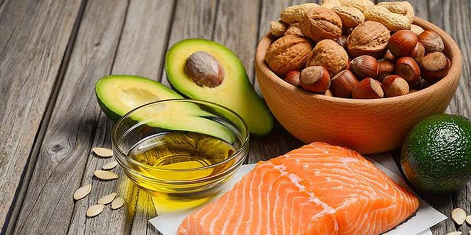 Αυτές είναι οι τροφές με πολλά λιπαρά που κάνουν καλό στην υγεία σας