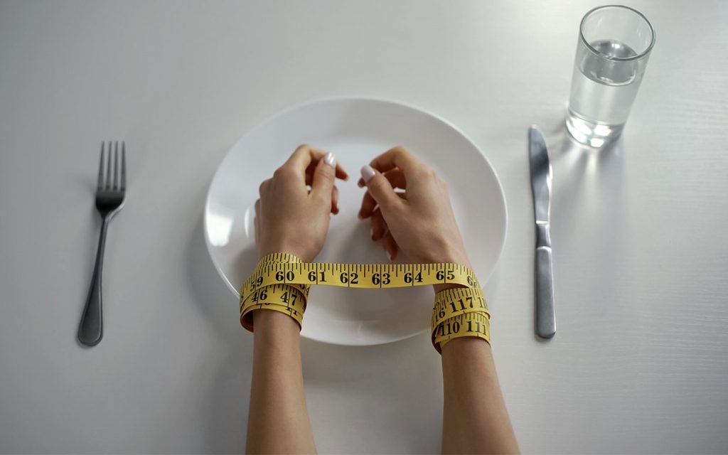 Orthorexia Nervosa: H ψύχωση με την υγιεινή και «καθαρή» διατροφή που γίνεται όλο και πιο συχνή