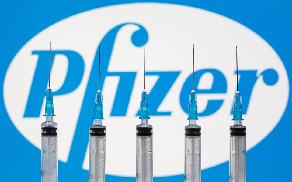 Κύπρος: Έφτασε η πρώτη παρτίδα εμβολίων της Pfizer