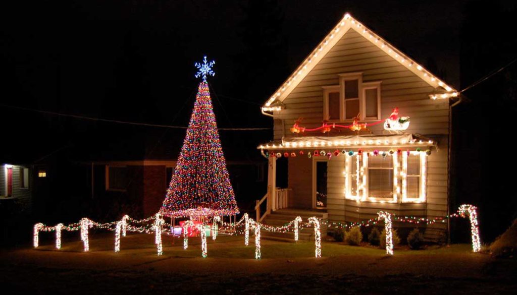 Σαν από ταινία – Οι πιο φαντασμαγορικοί χριστουγεννιάτικοι στολισμοί κατοικιών (βίντεο)