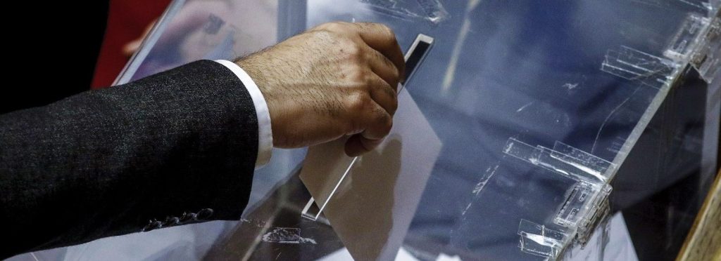 Έρχονται νέα κόμματα «δεξιά της ΝΔ»: Οι συζητήσεις, το παρασκήνιο και οι πιθανότητες επιτυχίας