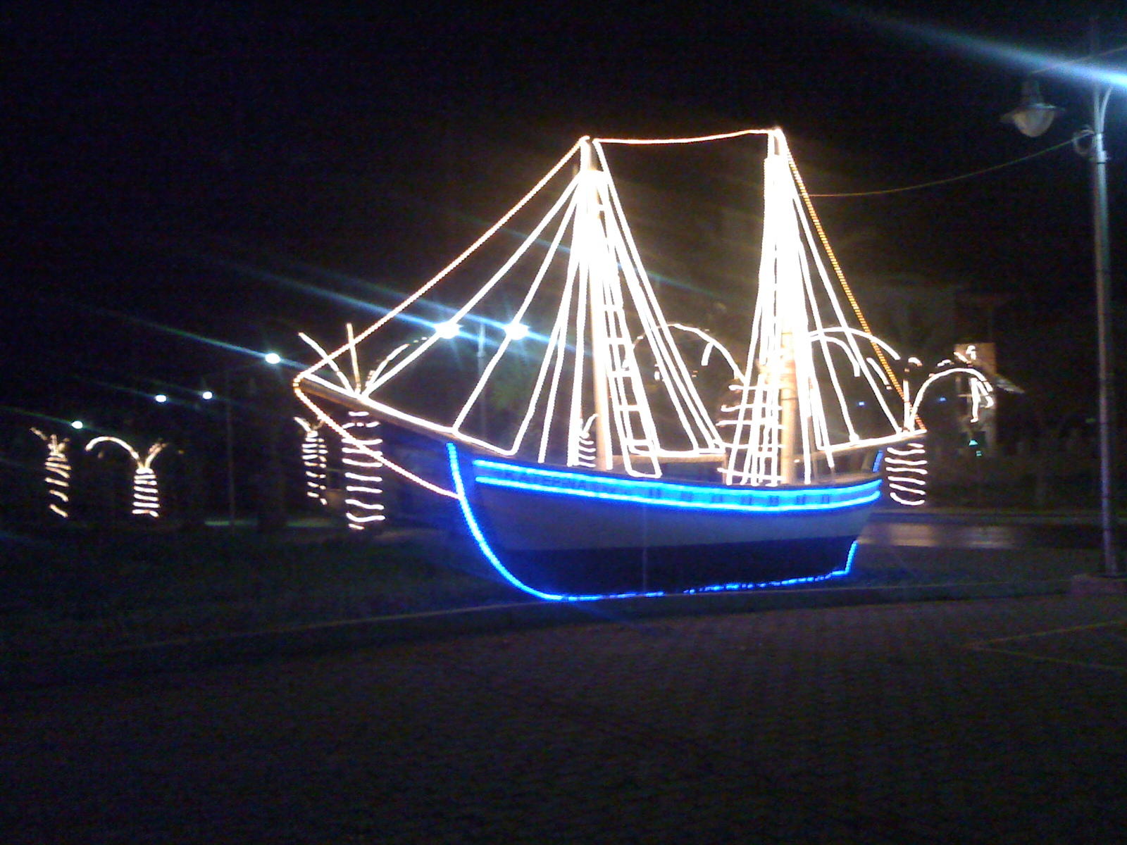 Το γνωρίζατε; – Αυτός είναι ο συμβολισμός που κρύβεται πίσω από το «χριστουγεννιάτικο καράβι»