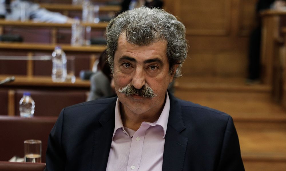 Η χριστουγεννιάτικη ζεϊμπεκιά του Π.Πολάκη – «Φτου ξελευτερία» (φωτο)