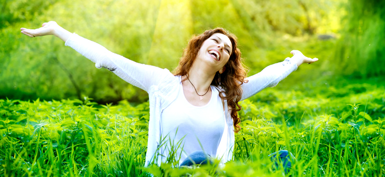 Οκτώ συμβουλές από τους ειδικούς για να νιώθετε πάντα χαρούμενοι