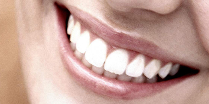 Διατροφικές διαταραχές: Αυτά είναι τα συμπτώματα που φαίνονται στα δόντια