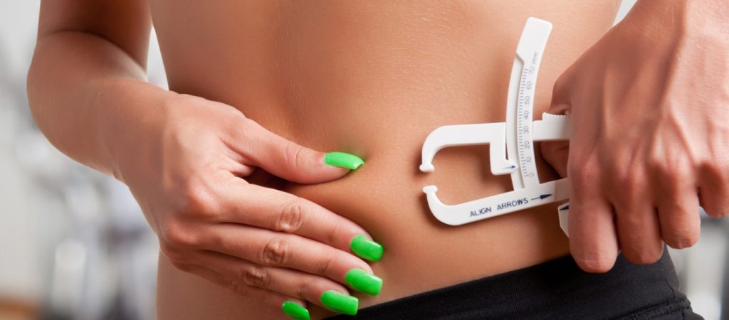 Με αυτούς τους εύκολους τρόπους θα μετρήσετε σωστά το λίπος σας