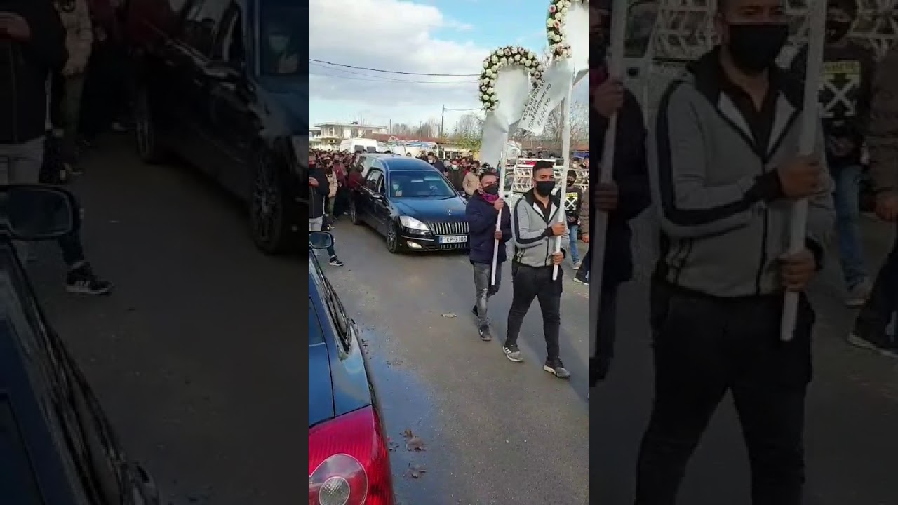 Δεκάδες Ρομά σε κηδεία στα Τρίκαλα – Τους κοιτούσε διακριτικά η αστυνομία (βίντεο)