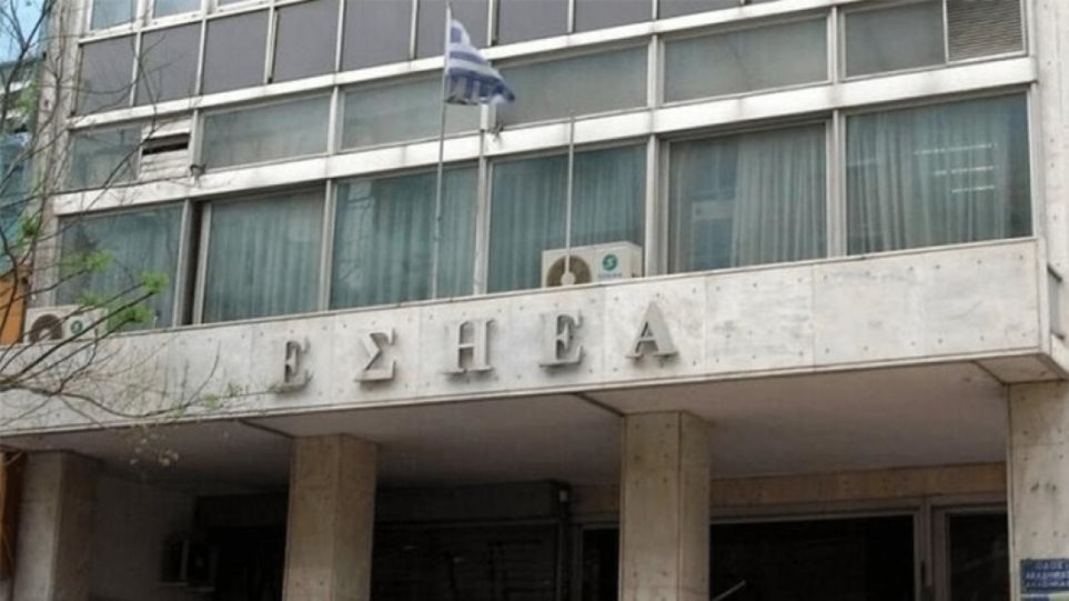 Πέθανε ο δημοσιογράφος Σπύρος Κομίνης