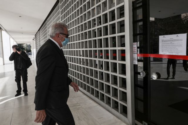 Ολοκλήρωσε την κατάθεσή του ο Δ.Αβραμόπουλος για την υπόθεση Novartis