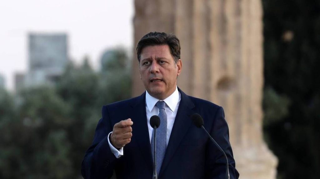 Εμβολιάστηκε κατά του κορωνοϊού ο Μ.Βαρβιτσιώτης – «Σηκώνουμε μανίκια για να πάρουμε πίσω τις ζωές μας» (φώτο)