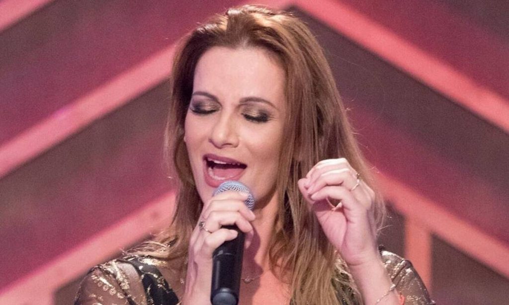 Δέσποινα Ολυμπίου: «Απέβαλα στο J2US – Αιμορραγούσα όταν βγήκα στην σκηνή» (βίντεο)