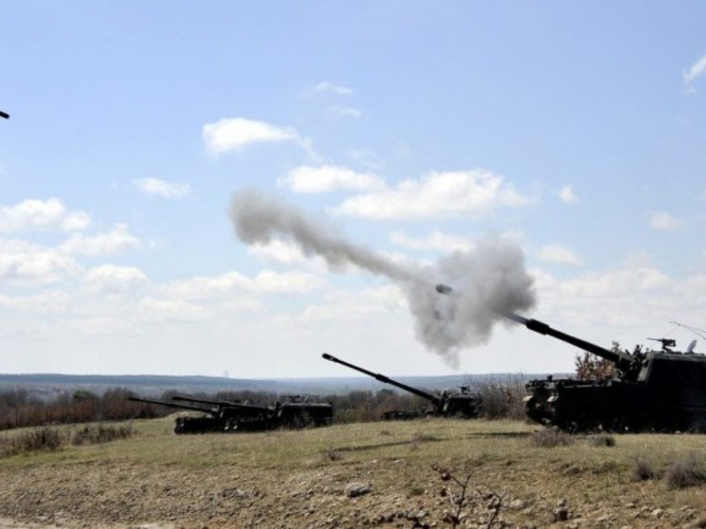 Βόρεια Συρία: Σφοδροί βομβαρδισμοί του τουρκικού Στρατού κατά των Κούρδων