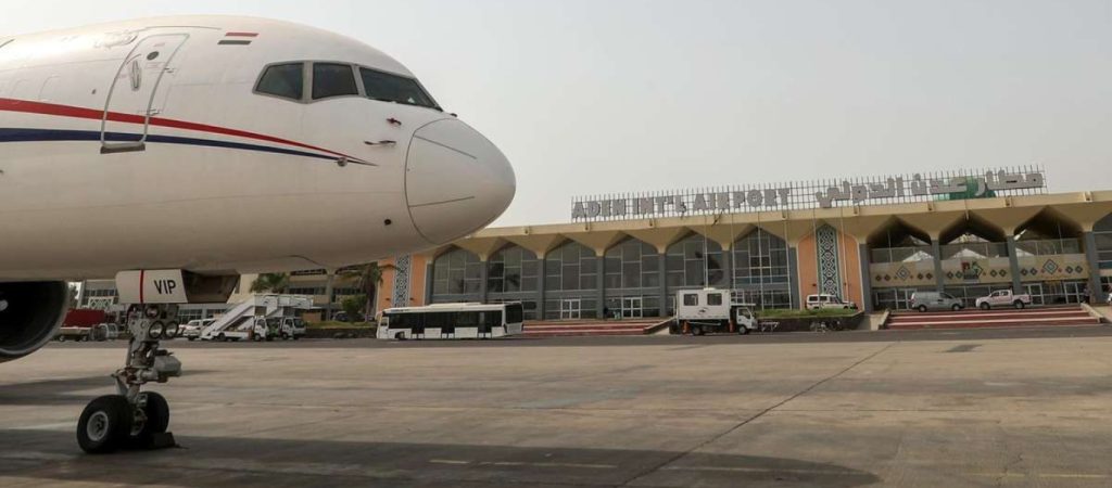 Υεμένη: Toυλάχιστον 26 οι νεκροί από τις εκρήξεις και τα πυρά στο αεροδρόμιο του Άντεν (βίντεο)