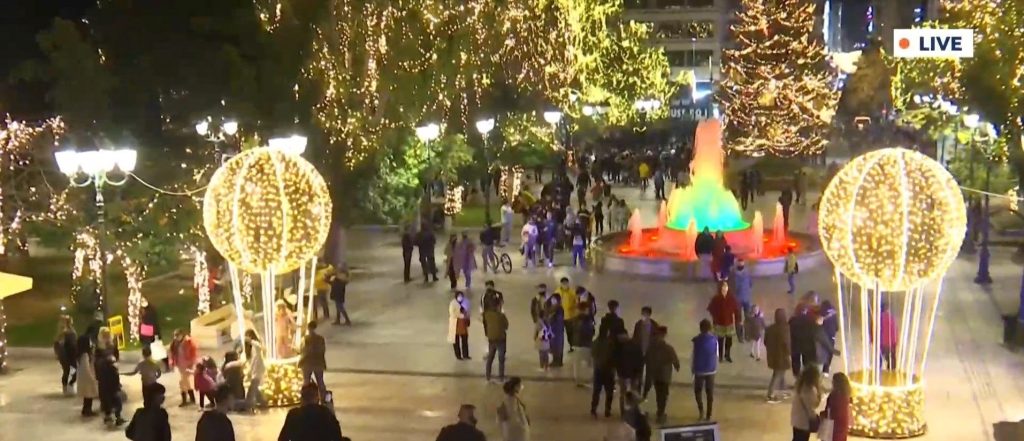 «Κοσμοσυρροή» στο Σύνταγμα από… αλλοδαπούς!