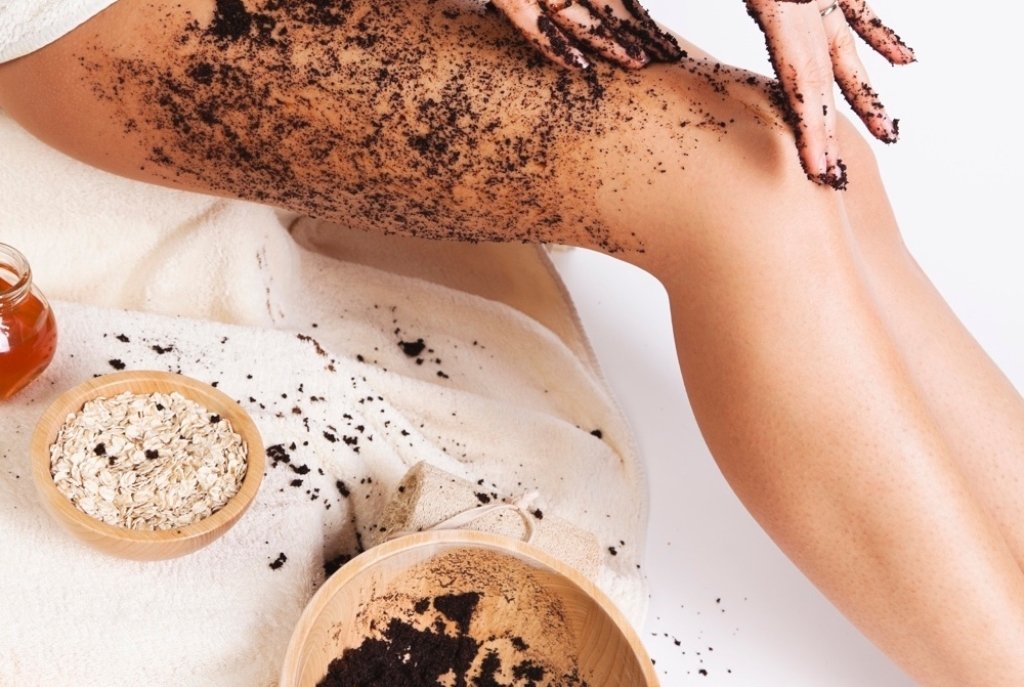 Το σπιτικό scrub με το κατακάθι του καφέ που καταπολεμά την κυτταρίτιδα