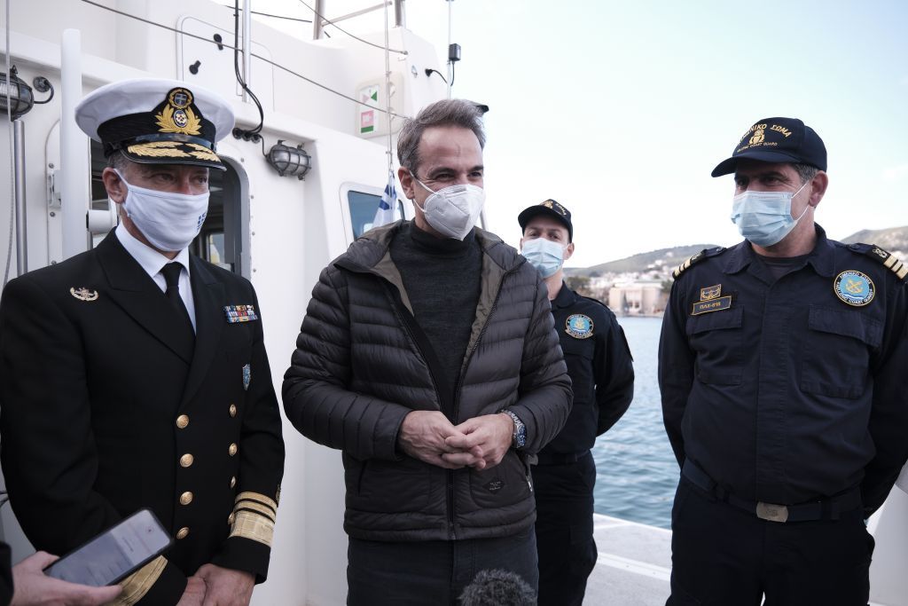 Κ.Μητσοτάκης από Λέσβο: «Οι γυναίκες και οι άνδρες του Λιμενικού μάς κάνουν εξαιρετικά υπερήφανους» (φώτο)