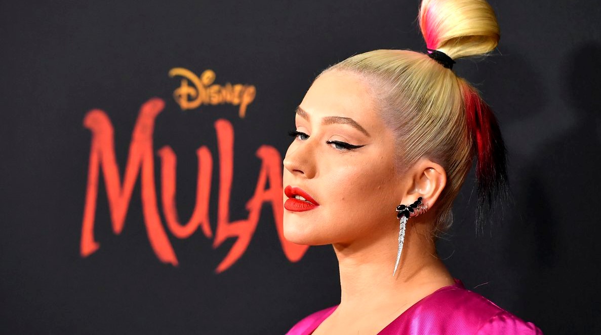 Κριστίνα Αγκιλέρα Έφερε τον… Βόρειο Πόλο στο σπίτι της στο Λος Άντζελες (φωτό)