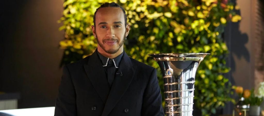 Λ.Χάμιλτον: «Μου αρέσει ο τίτλος του Σερ – Θα ήθελα να με προσφωνούν έτσι»