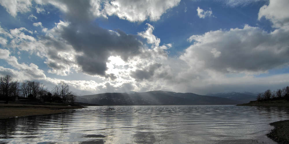 Καιρός: Βελτιώνεται σε πολλές περιοχές – Αναλυτικά η πρόγνωση για την πρώτη μέρα του χρόνου