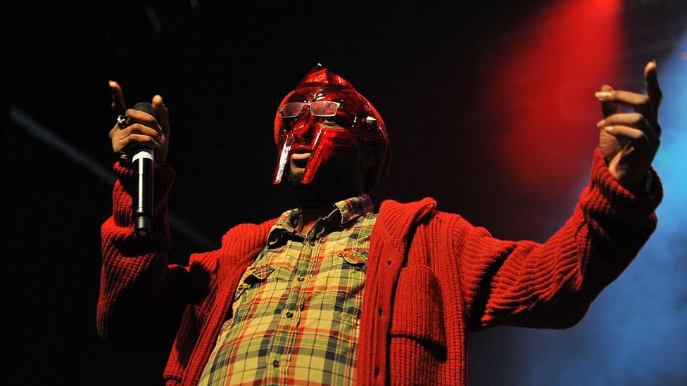Πέθανε ο διάσημος ράπερ MF Doom σε ηλικία 49 ετών