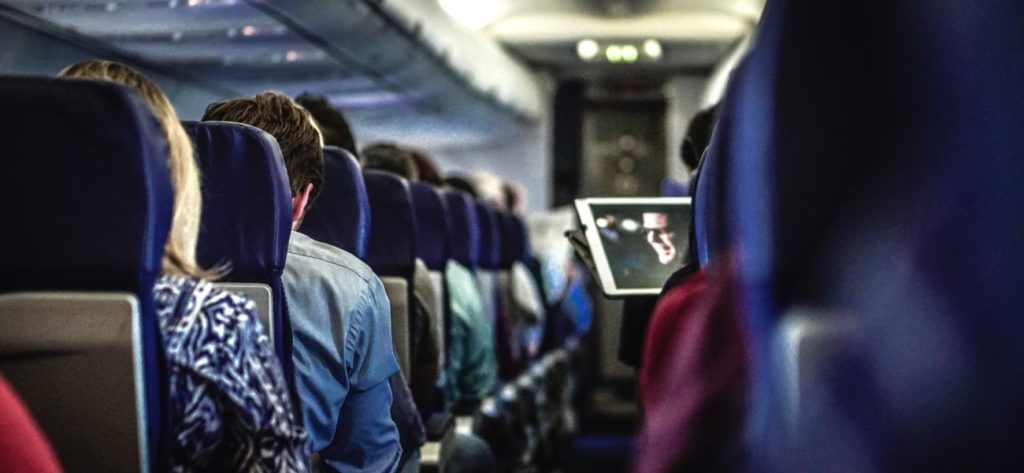 Ταϊλάνδη: Απαγορεύτηκαν σε πτήσεις εσωτερικού τα τρόφιμα και τα περιοδικά