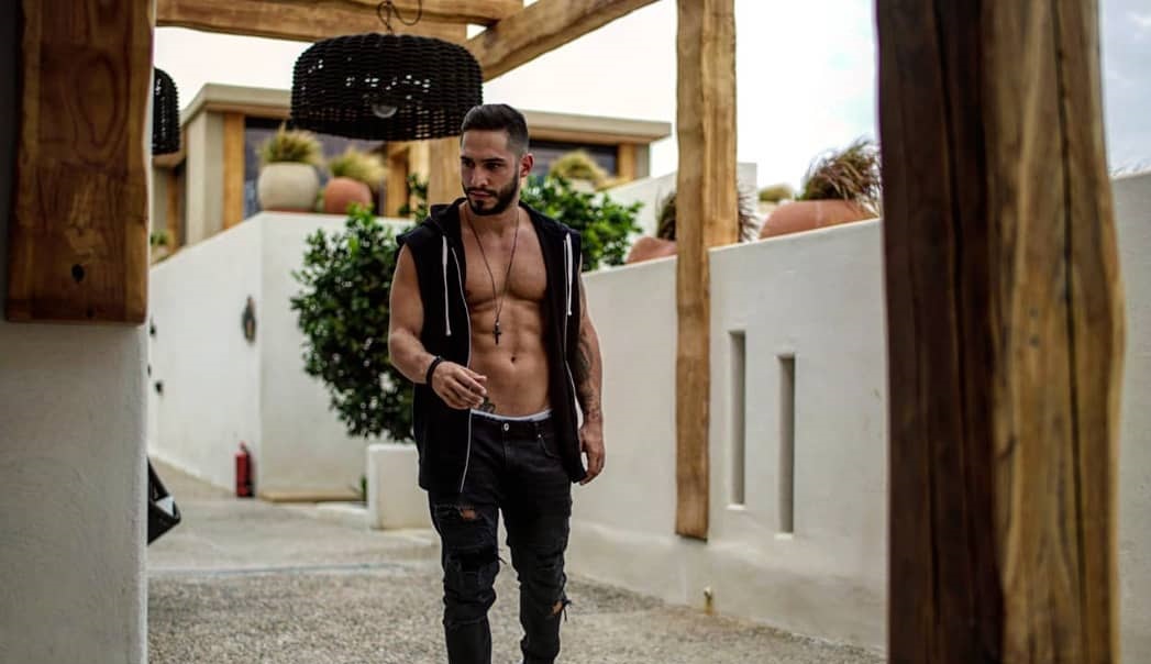 Γ.Τσεκούρας: «Εργάστηκα σε βίλα στη Μύκονο όπου γινόταν μεγάλο πάρτι με swingers – Έχουν δει πολλά τα μάτια μου»