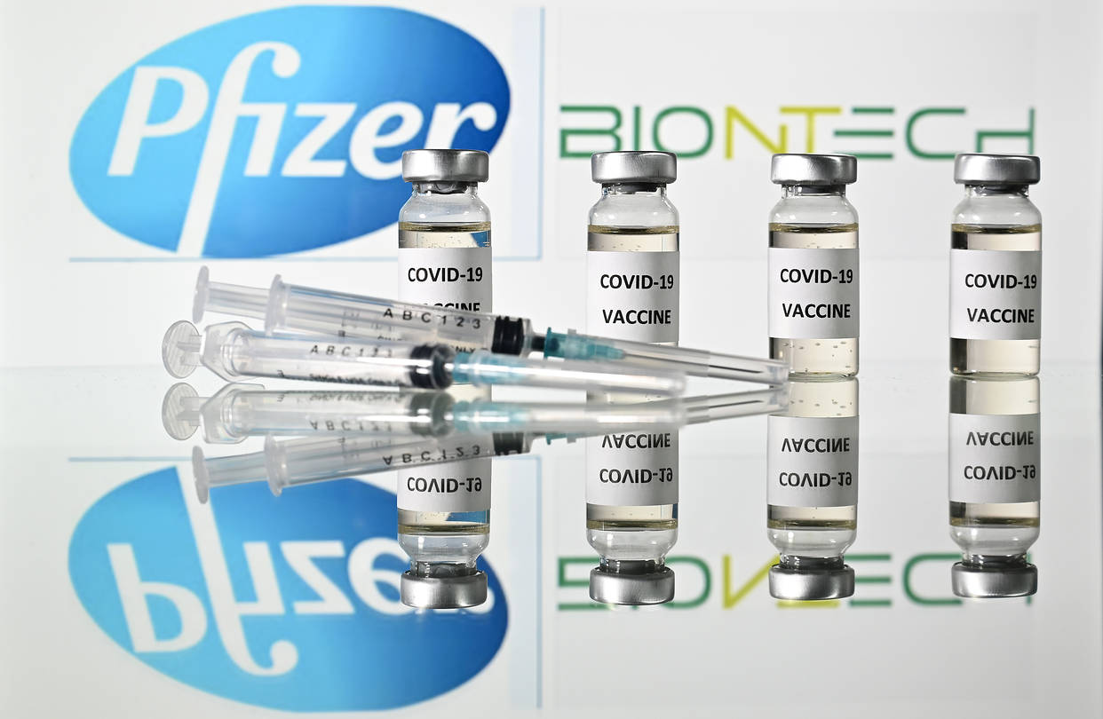 Pfizer/BioNTech: «Άγνωστη η αποτελεσματικότητα του εμβολίου αν καθυστερήσει η 2η δόση»