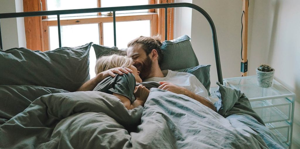 Έτσι θα βάλετε «φωτιά» στο… κρεβάτι σας