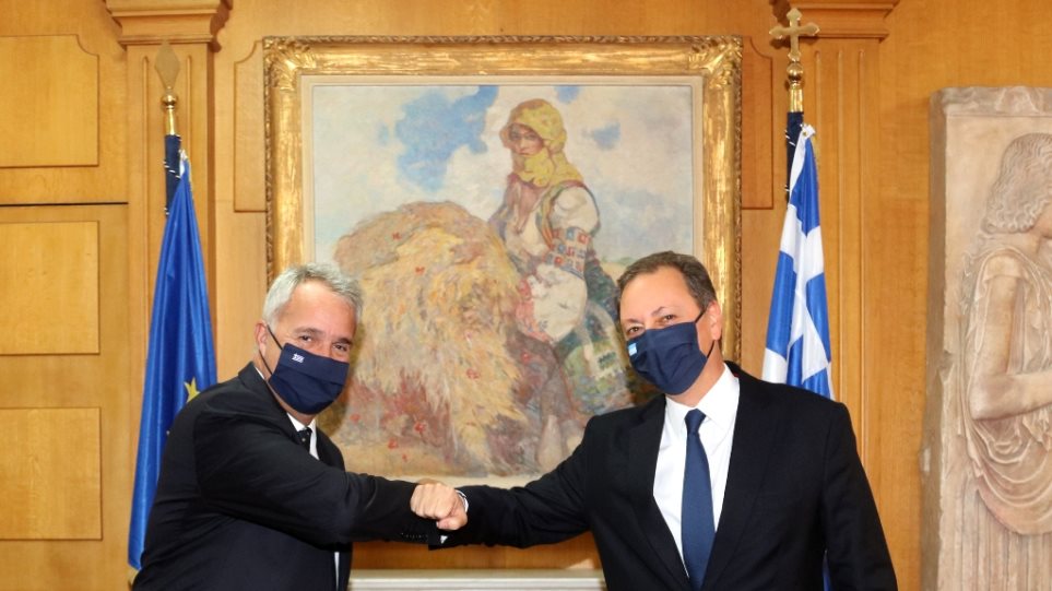 Βορίδης στην παράδοση-παραλαβή: «Το 2020 η πρώτη χρονιά που κλείνουμε με πλεόνασμα στα αγροτικά προϊόντα»