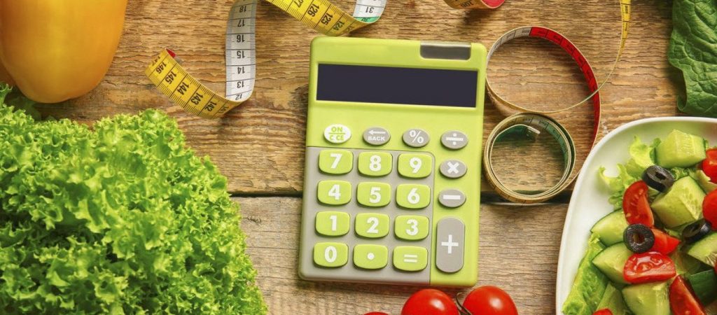 Θερμίδες: Πόσες πρέπει να «κόψεις» για να χάσεις τα κιλά των γιορτών