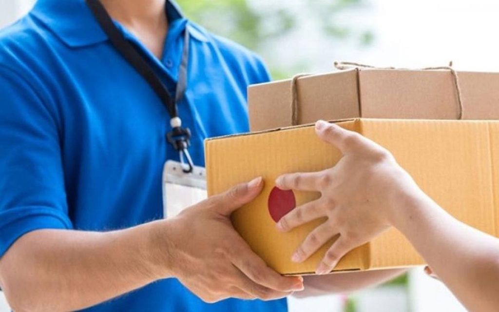 Προϊστάμενος εταιρείας κούριερ έσπασε τη μύτη διανομέα διότι παρέδωσε τα μισά δέματα!