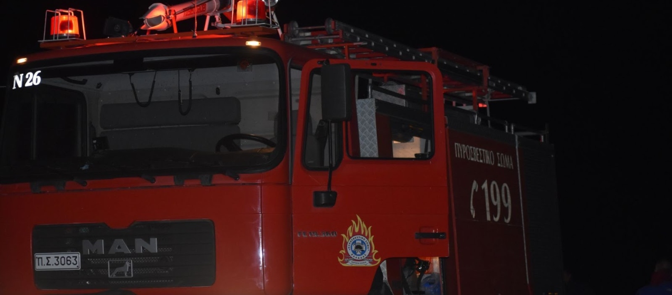 Ξέσπασε πυρκαγιά σε εγκαταλελειμμένο κτίριο στην περιοχή του Φαλήρου της Θεσσαλονίκης