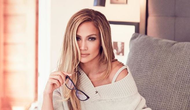 Η Τζένιφερ Λόπεζ «ξαναχτυπά» με νέο βίντεο με «καυτό» μπικίνι (βίντεο)