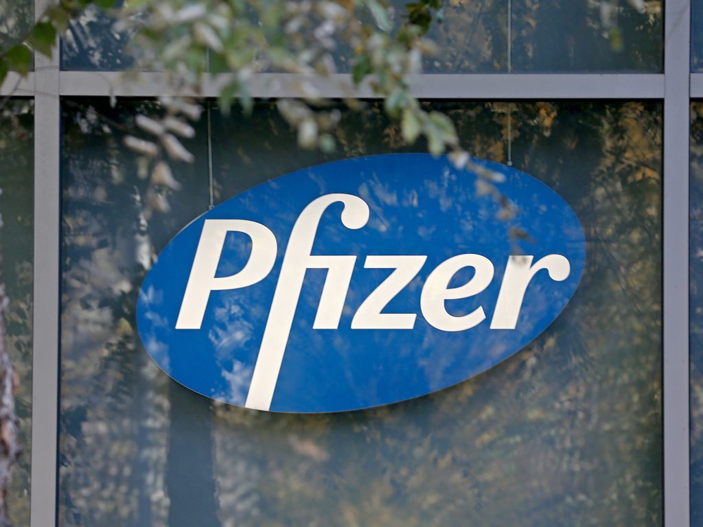 Επικεφαλής Pfizer – Α.Μπουρλά: Τα 170 χρόνια της φαρμακευτικής εταιρίας μέσα σε δύο λεπτά (βίντεο)
