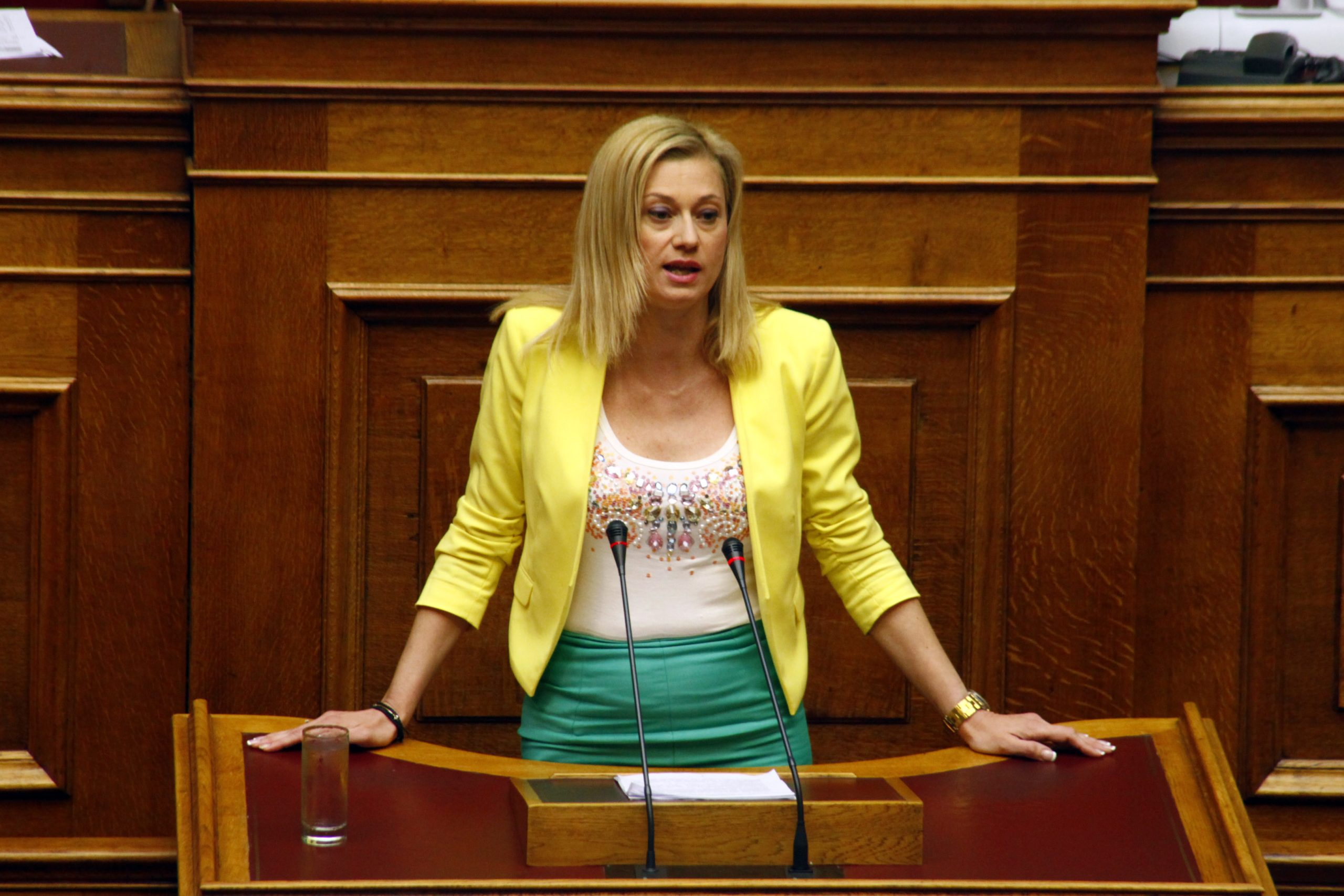 Το Facebook «φίμωσε» μέχρι και την Ραχήλ Μακρή γιατί ανέβαζε για την εξέγερση των Αμερικανών