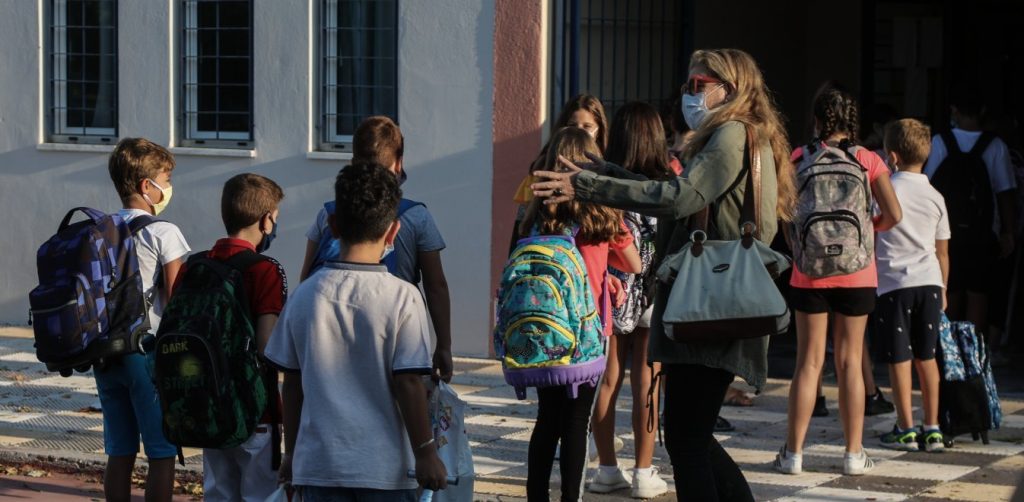 Επιστροφή στα θρανία: Με βεβαίωση κυκλοφορίας θα πηγαίνουν στα σχολεία οι μαθητές