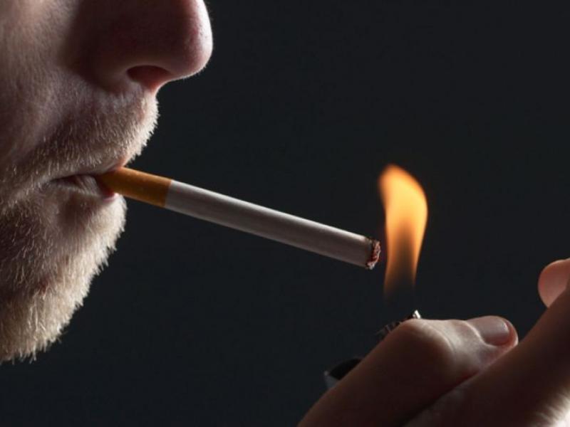 Νέα έρευνα: Το κάπνισμα κάνει τον άνθρωπο πιο ευάλωτο στον κορωνοϊό