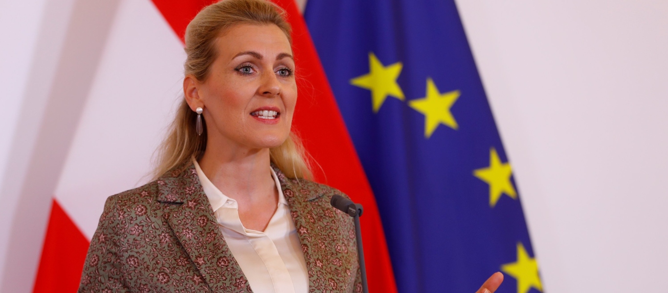 Δήλωσε παραίτηση η Αυστριακή υπουργός Εργασίας μετά το σκάνδαλο για λογοκλοπή