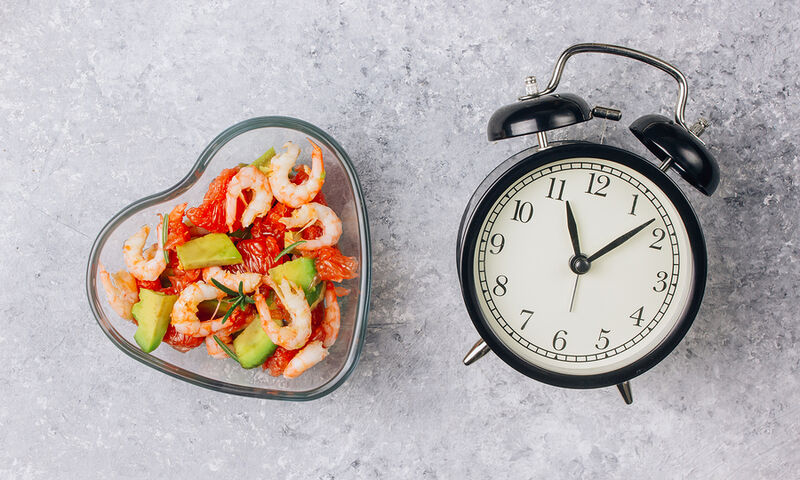 Διαλειμματική νηστεία διάρκειας 14 ωρών: Φάτε ό,τι θέλετε μέσα σε 10 ώρες