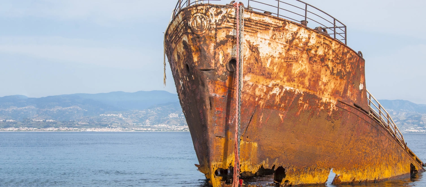 Τα πιο εντυπωσιακά ναυάγια της Ελλάδας – Οι ιστορίες πίσω από τα βυθισμένα πλοία (φώτο)