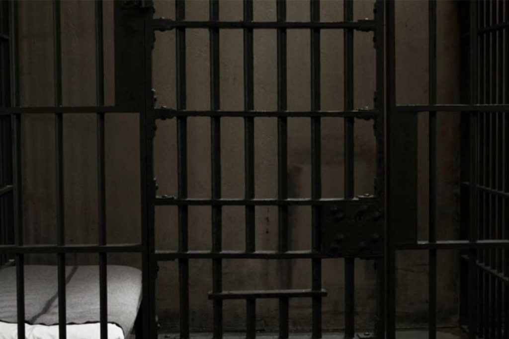 Βρέθηκαν αλλοδαποί με φυματίωση στα κρατητήρια Μεσολογγίου (βίντεο)
